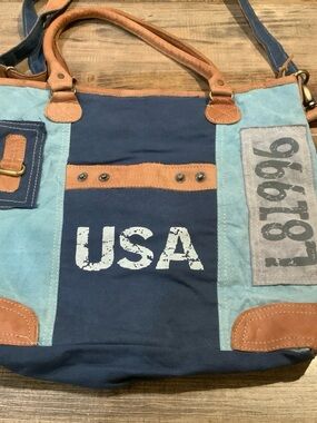 USA Canvas Tote with Tan Leather Handles and Straps
